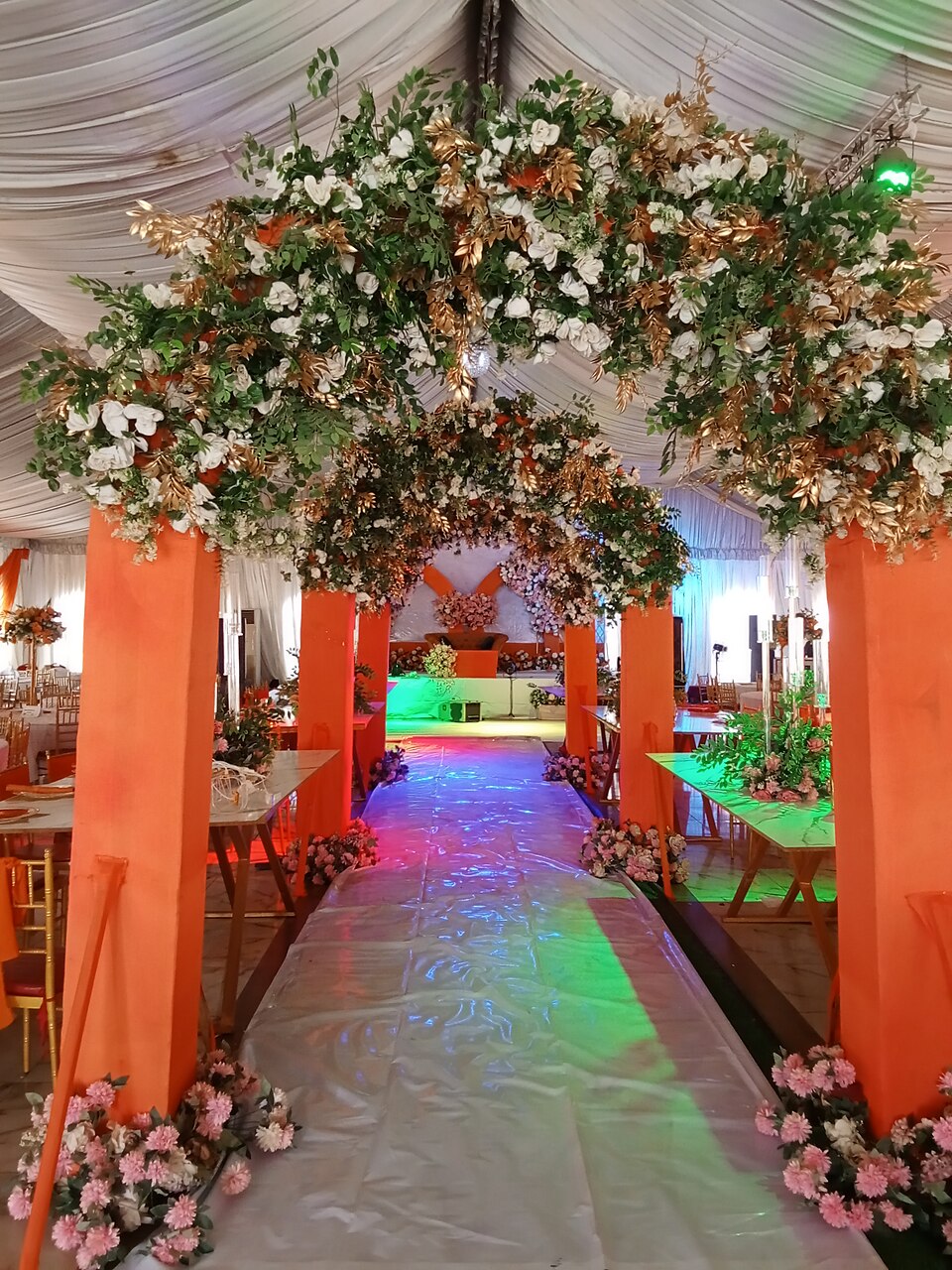 Bloom & Drape Decor